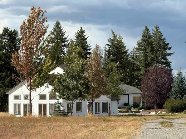 8515 E Orchard Bluff Rd, Chattaroy, WA 99003