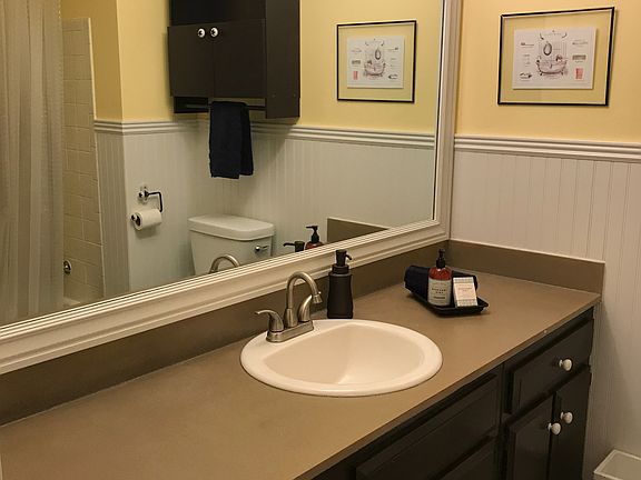 Full Bath 2