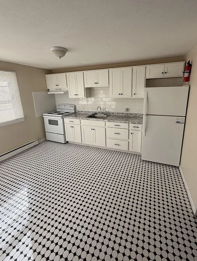 2 bed, $1,700 — Photo 1