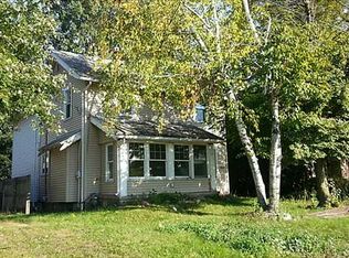 1119 Mambrino Rd, Oregon, OH 43616