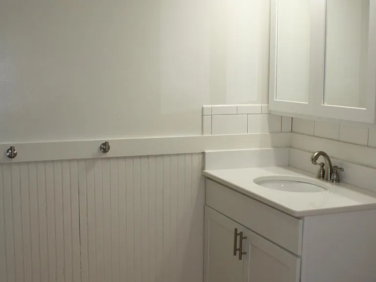 311 E Cottage Grove Ave — Photo 9