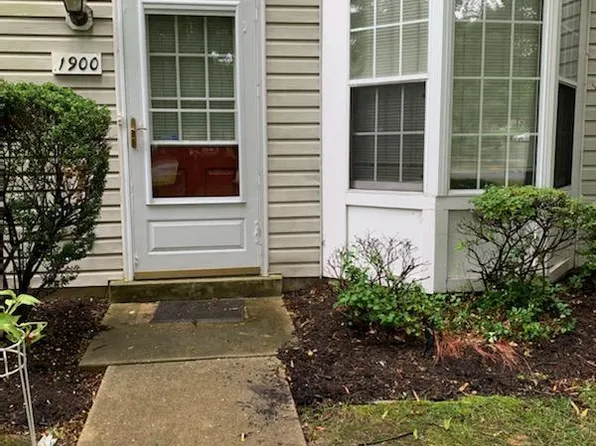 1900 Pawlet Dr, Crofton, MD 21114