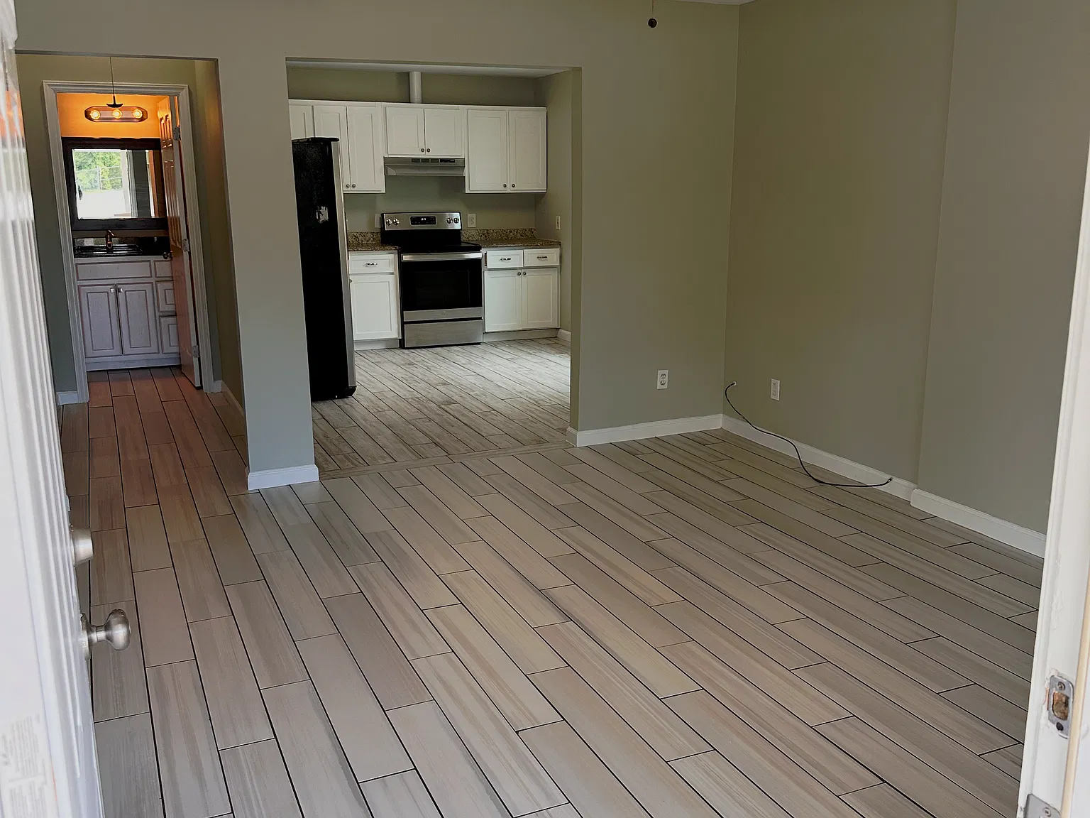 1 bed, $1,200 — Photo 3