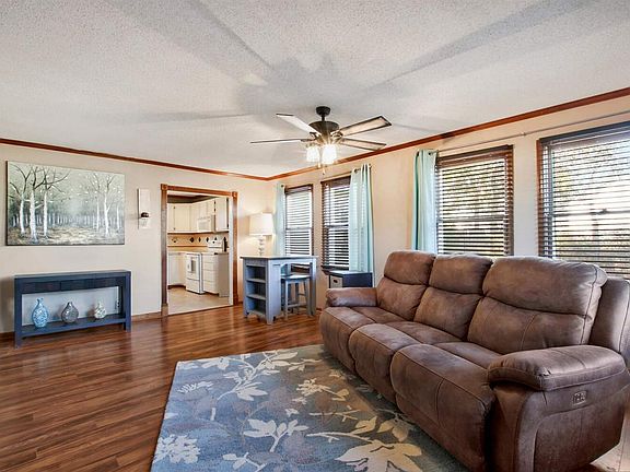 5th image of 229 N Westview Dr