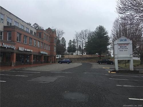 2nd image of 1838 Black Rock Tpke #310