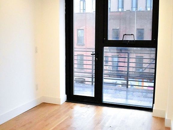 5th image of 577 Lafayette Ave APT 2