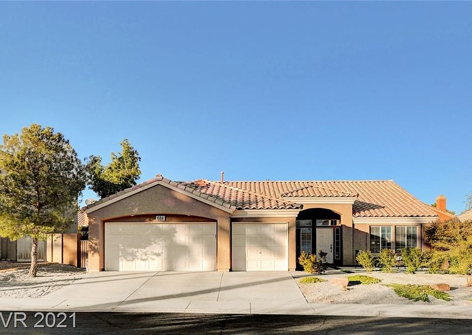 1st image of 684 Canyon Crest Dr