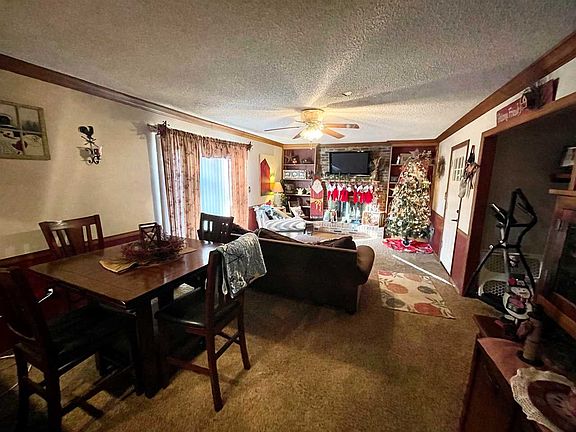 4th image of 613 S Hickory Ln