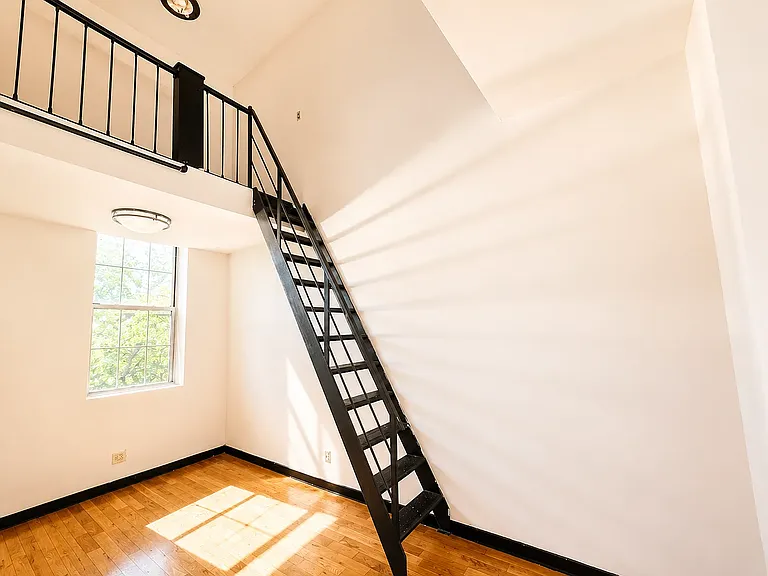 1920 Harman St #210 — Photo 6