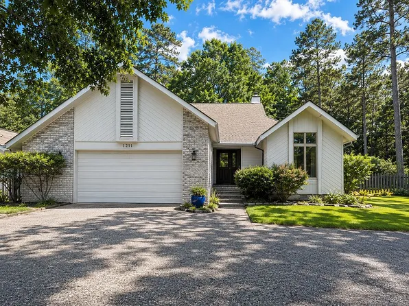 1211 Lakeshore Dr, Heber Springs, AR 72543