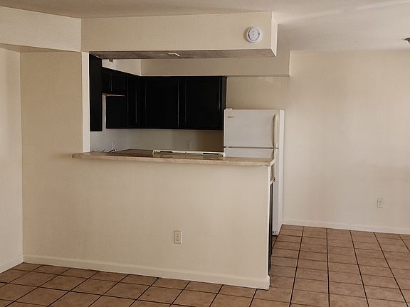 2nd image of 1615 Stevens St APT 4