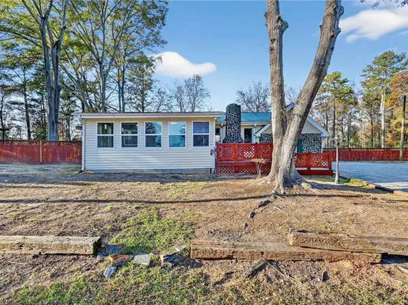 3177 Richards Dr, Snellville, GA 30039