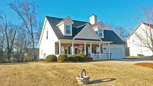2nd image of 103 Kayla Ct