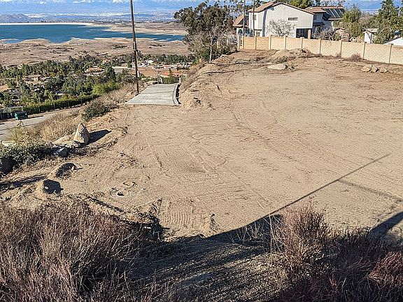 4th image of 21220 Regal Vista Ct