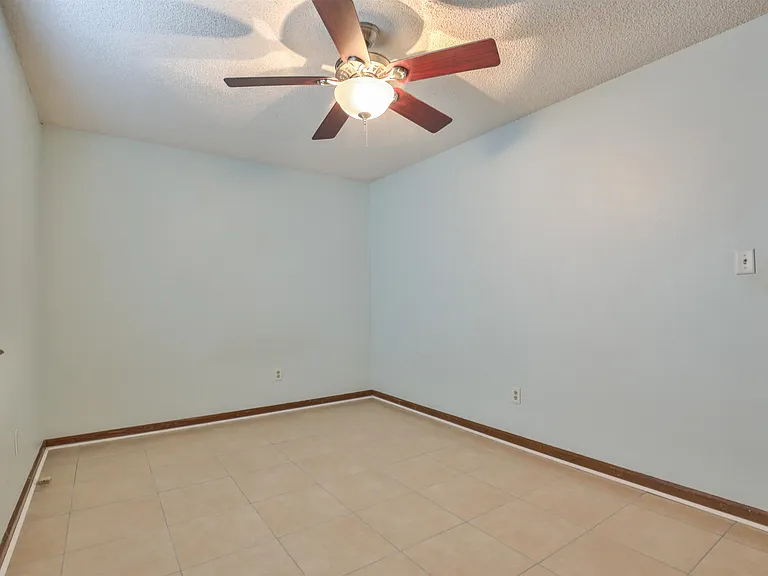 1609 Willow Bend Way #A — Photo 20