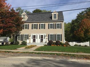12 Locust St, Merrimac, MA 01860