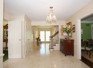 19 Sycamore Ln, Rumson, NJ 07760