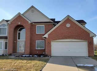 3110 Honeysuckle Dr, Ann Arbor, MI