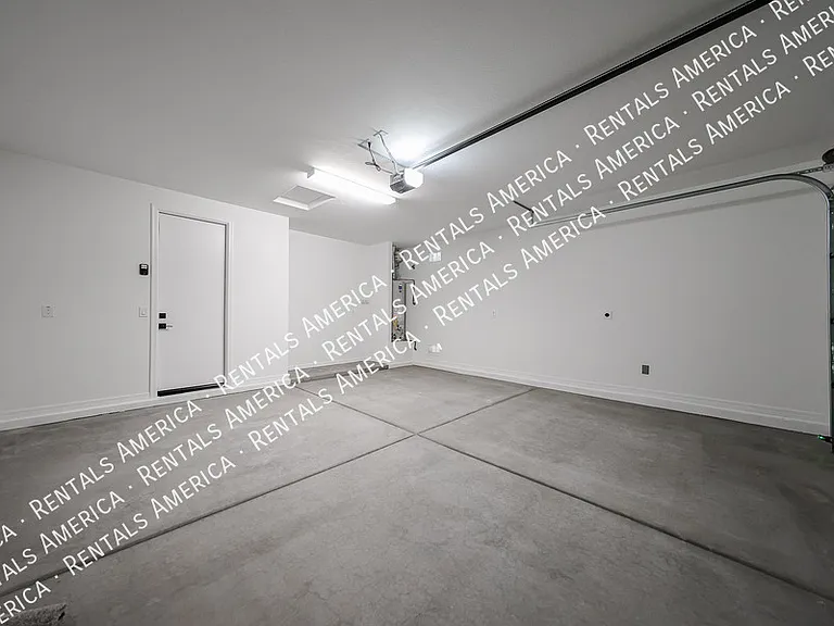 8725 W Windsor Blvd — Photo 34
