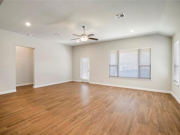 5th image of 7105 Poulain Dr