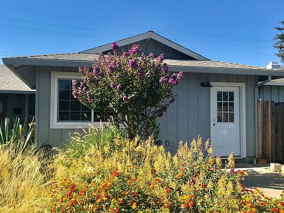 5th image of 216 1/2 San Luis St