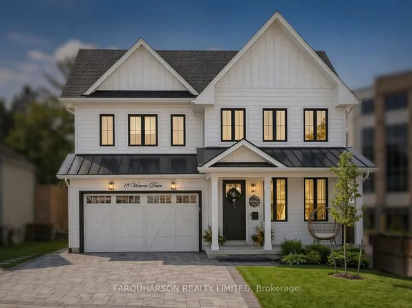 18 Victoria Dr, Uxbridge, ON L9P 1G8