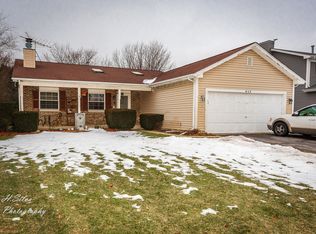 615 Red Coach Ln, Algonquin, IL