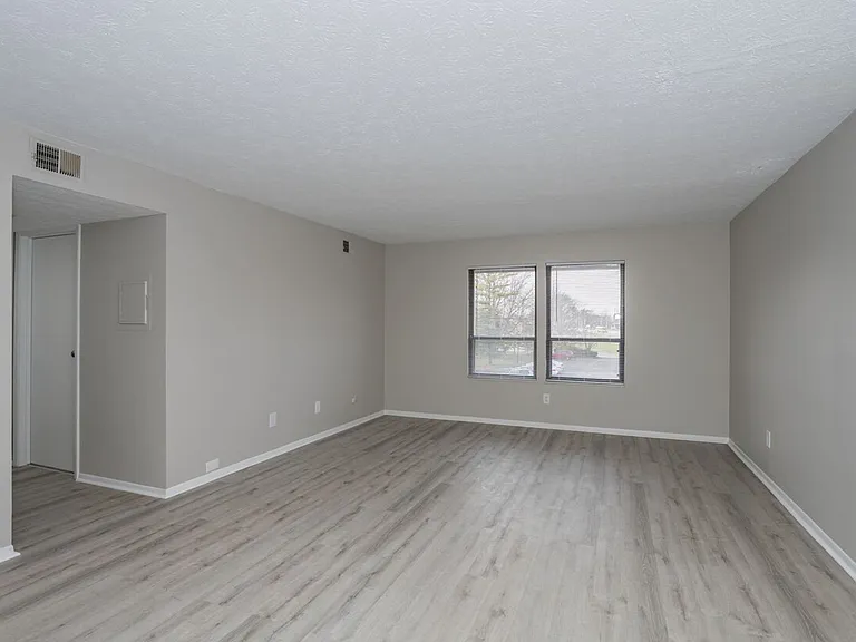 The Woodside Apartments - SPECIAL PROMOTIONS — Photo 24