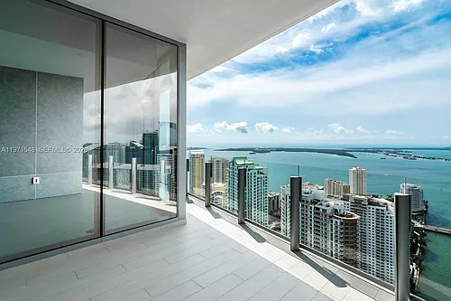300 Biscayne Boulevard Way #5005 Photo 1