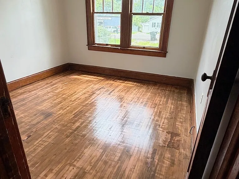 103 Randolph St — Photo 5