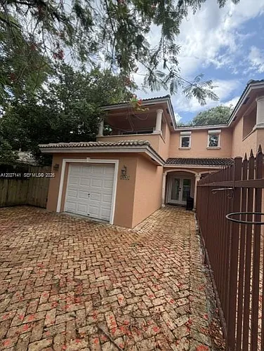 3062 Matilda St #2 Photo 1