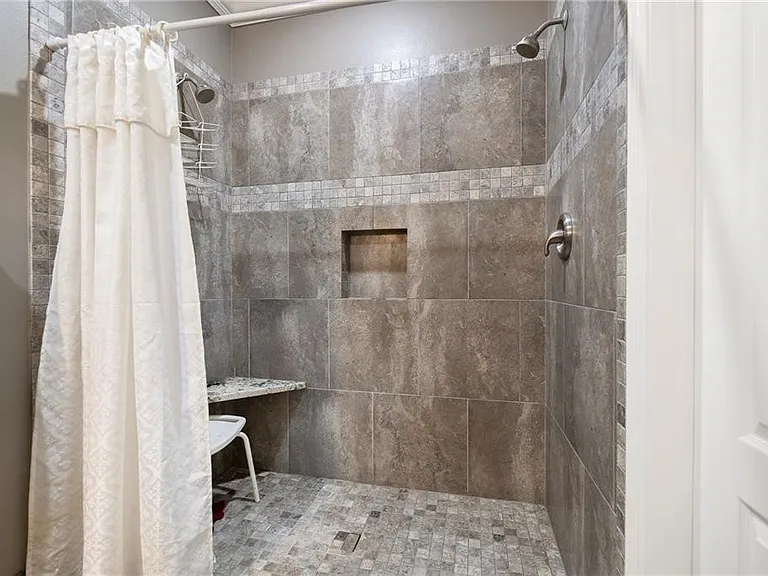 11073 Club House Pkwy — Photo 15