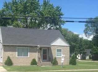 1221 N Irwin Ave, Green bay, WI 54302