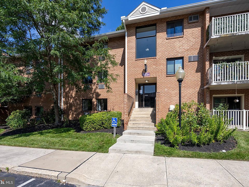 1st image of 400 Campbell Cir #G-3