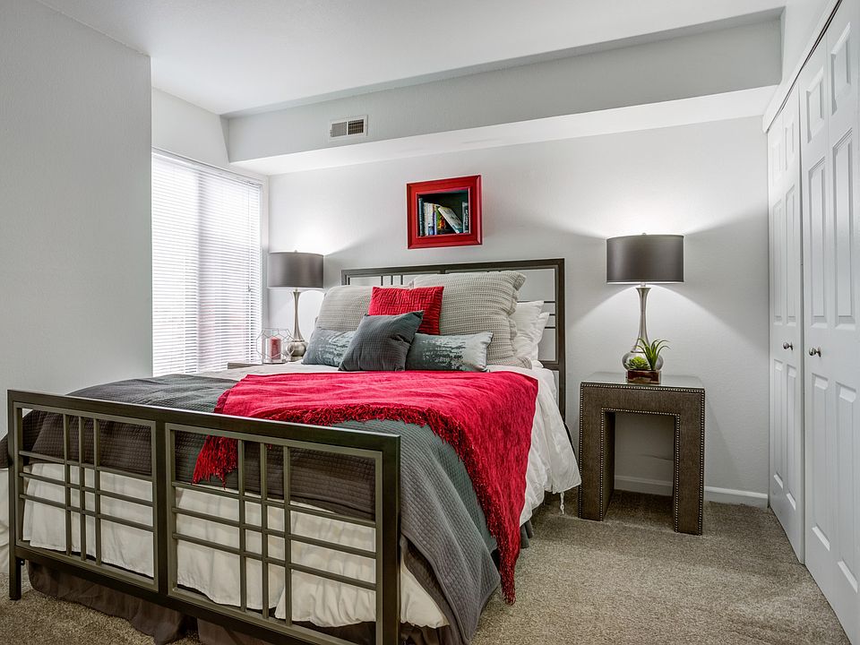 Laurel Valley Apartments 36200 Dequindre Rd Sterling Heights MI Zillow