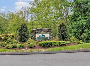 25 Stillmeadow Cir #25, Monroe, CT 06468