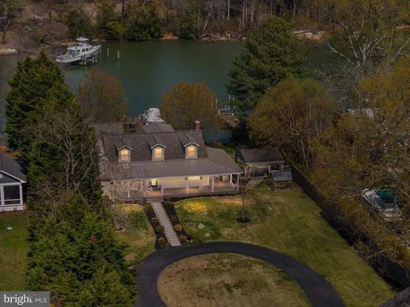 1862 Cedar Rd, Pasadena, MD 21122