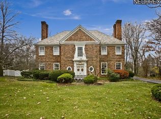 2706 Claythorne Rd, Shaker Heights, OH 44122