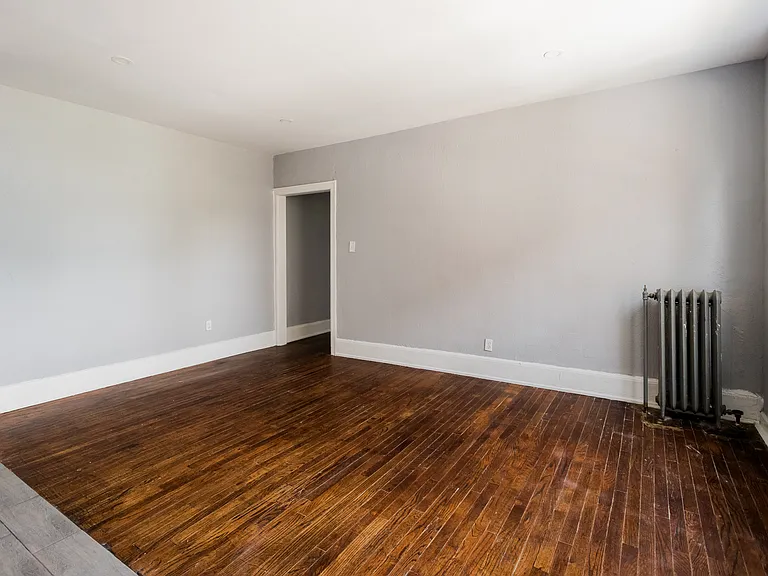 2505 Hurlbut St #25 — Photo 4