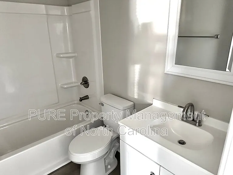 920 Holt St — Photo 17