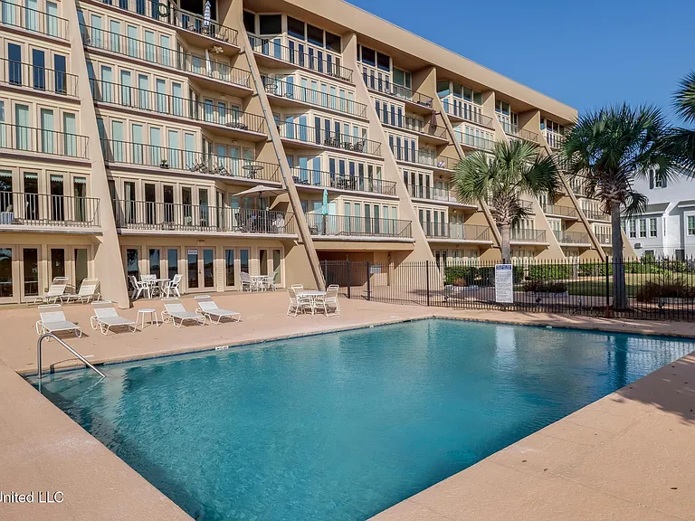 520 Beach Blvd #501 — Photo 1