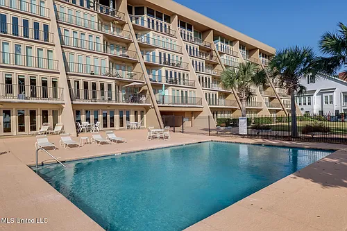 520 Beach Blvd #501 Photo 1
