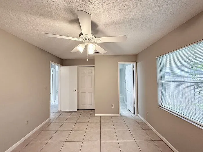 2452 E Illiana St — Photo 12