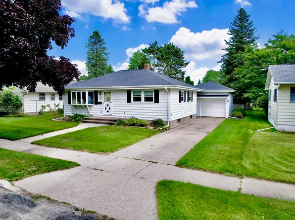 3112 16th St, Menominee, MI 49858