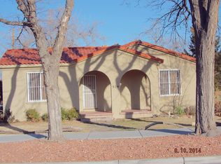 924 11th St NW, Albuquerque, NM 87102