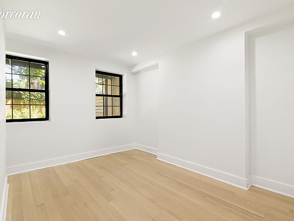 3rd image of 319 Quincy St APT 1