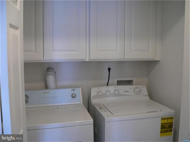 523 Red Bud Ct — Photo 6