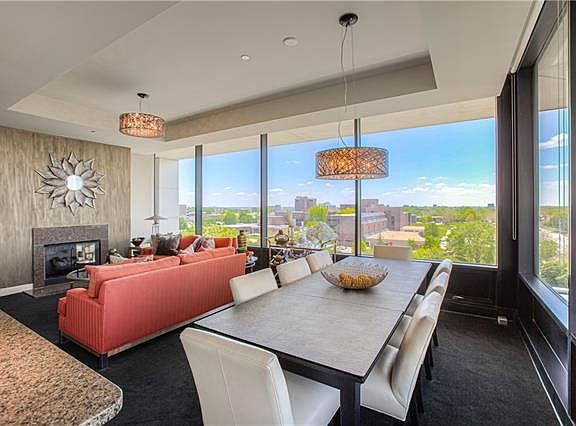 5th image of 700 W 31st St Suite 608