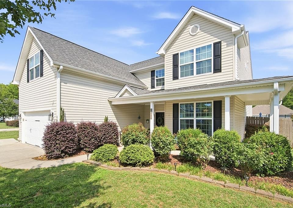 1st image of 2311 Primrose Ct