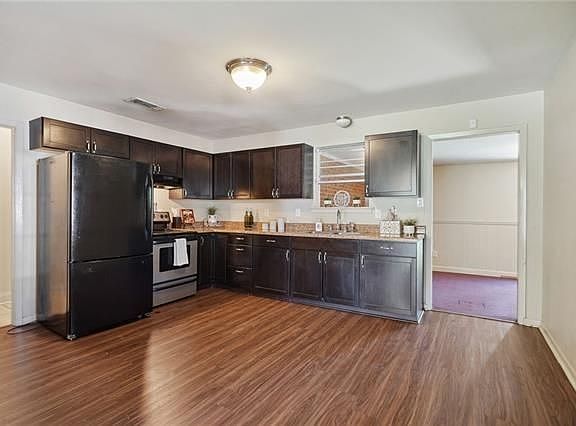 5th image of 207 Mockingbird Ln